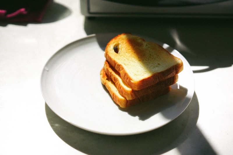 bobbing-for-toast