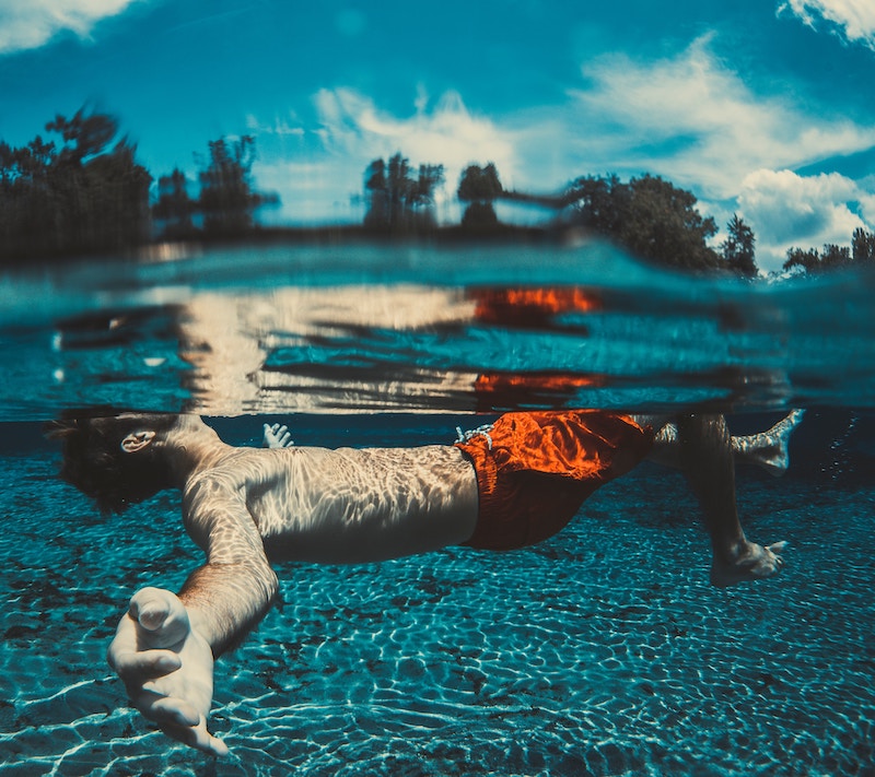 underwater-handstand-tag