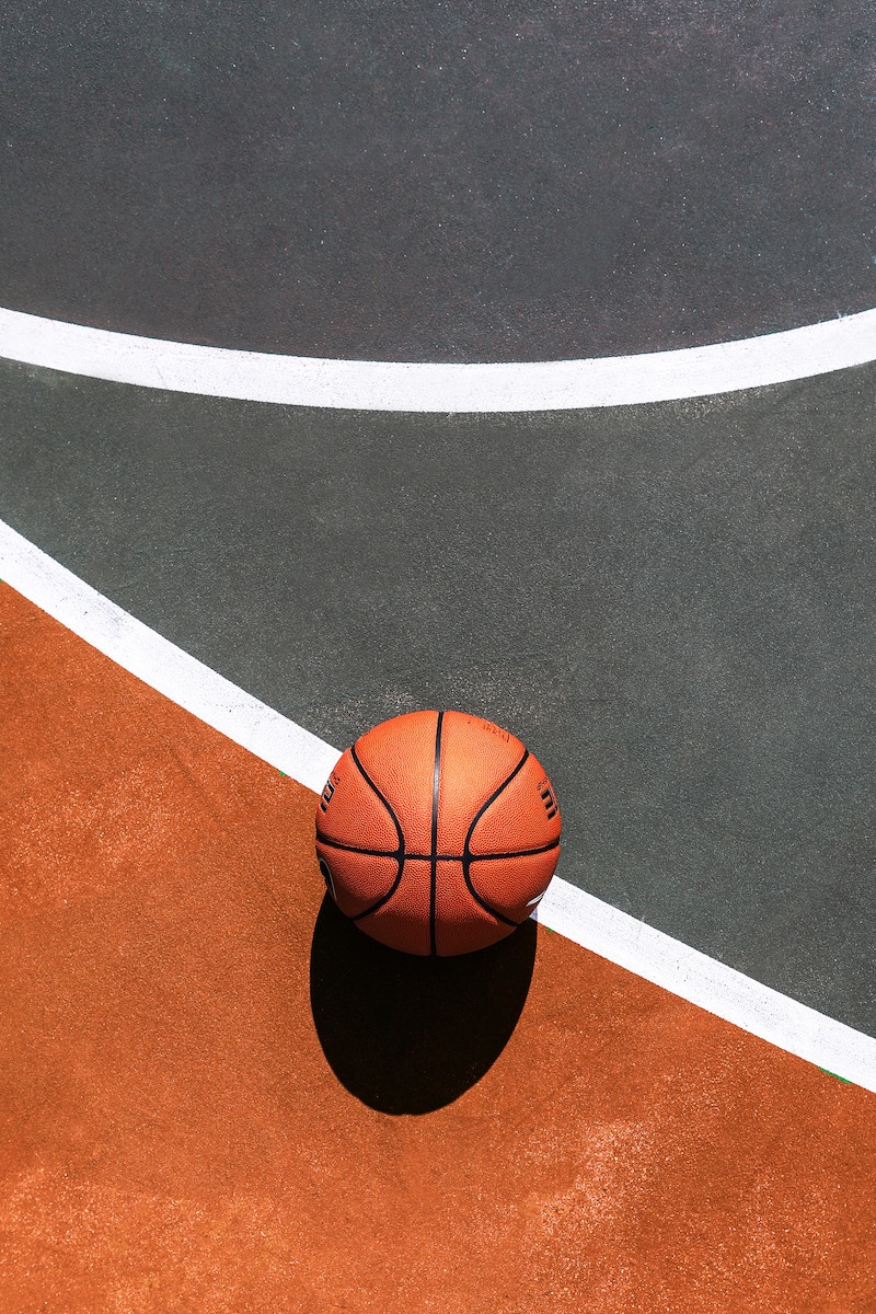 glow-in-the-dark-basketballdodgeballvolleyball